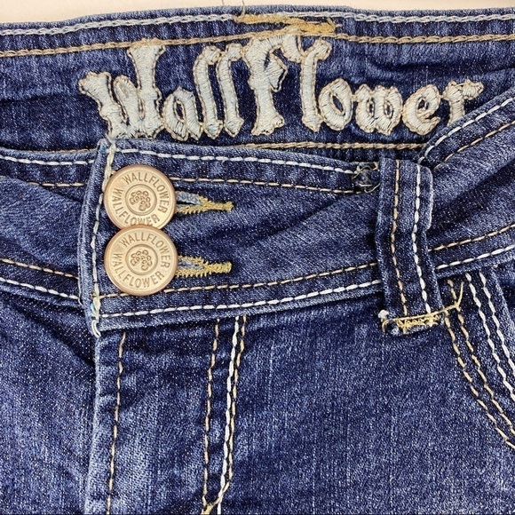 Wallflower Blue Jeans Rhinestones Mid Rise Sz 13 - Picture 7 of 7